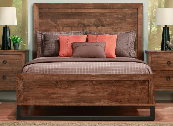 Cumberland Queen Bed with Wood Headboard & Low Footboard by Handstone